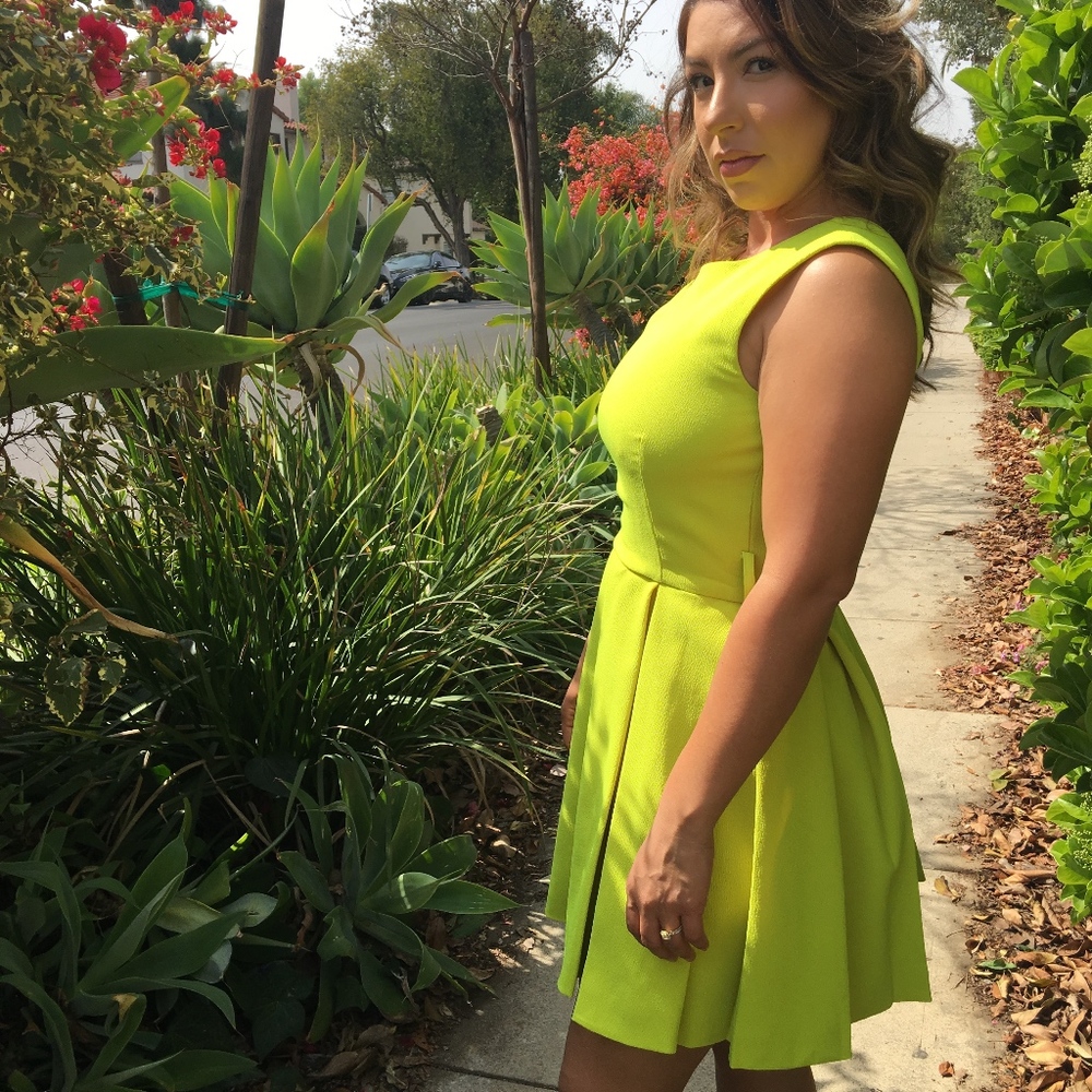 Neon cocktail dress - Picture 3 of 5